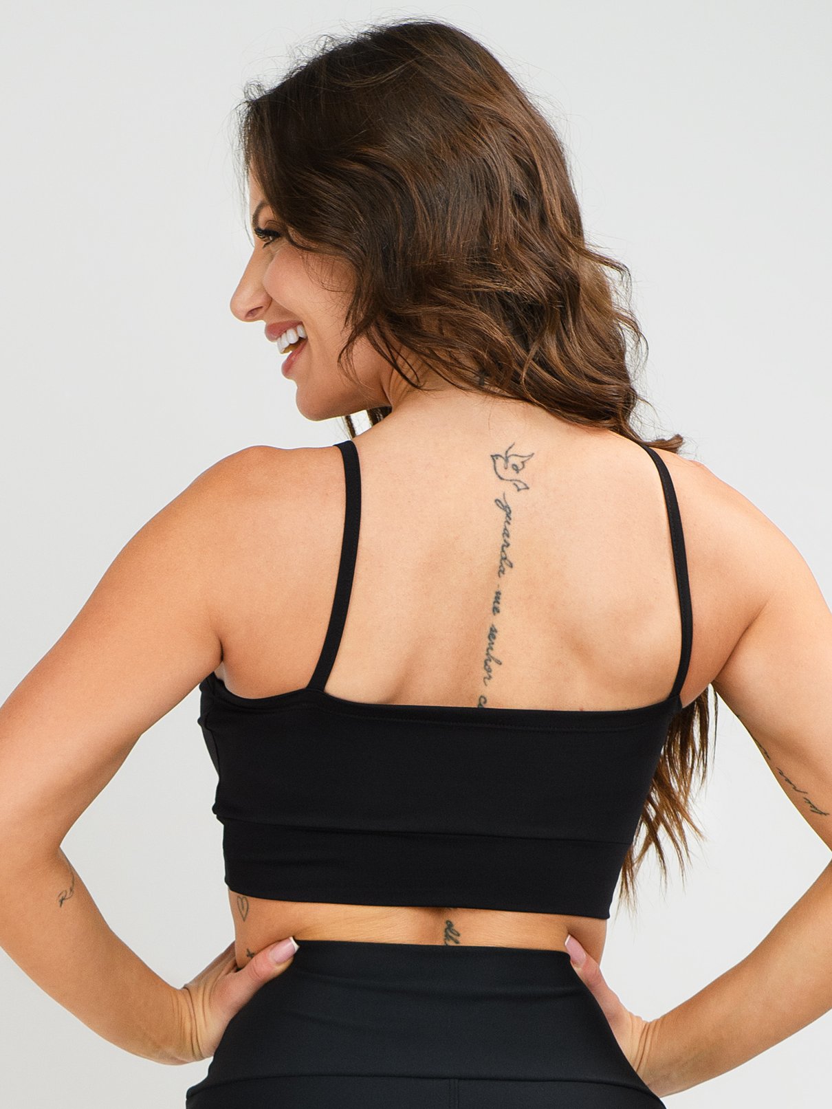 Modelagem exclusiva Moving Pink