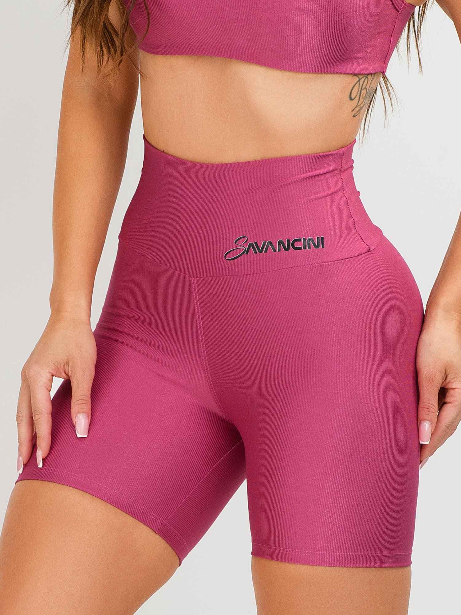 Deolinda Shorts, Red Safran