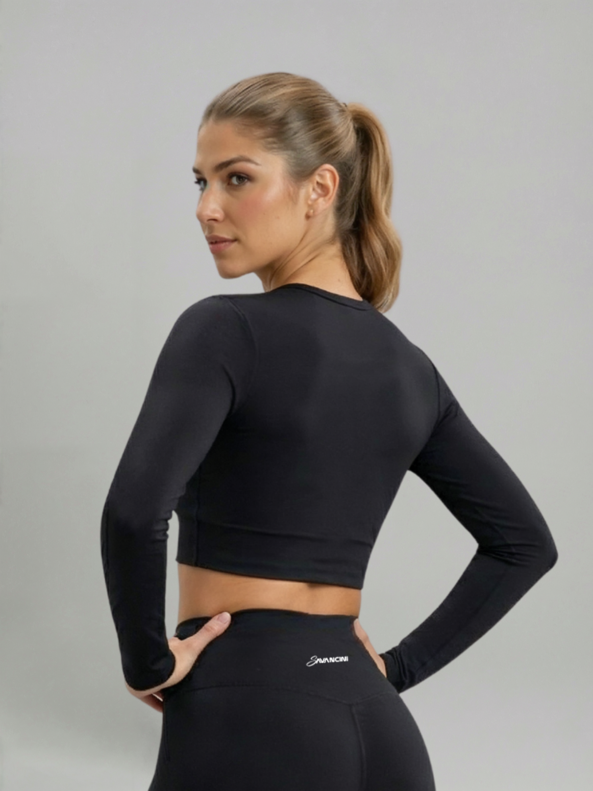 Cropped Manga Longa Savancini Flow Preto - detalhe